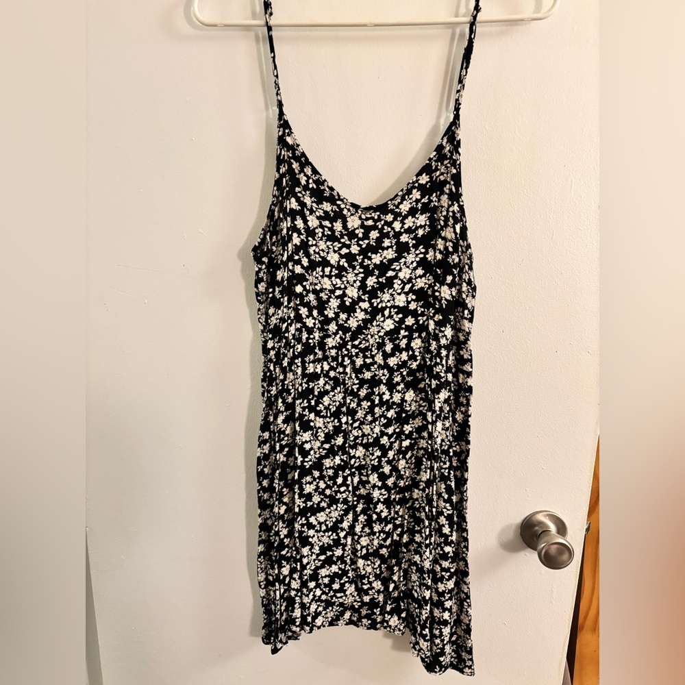 Forever 21 XL Black and White Floral Mini Babydoll Dress